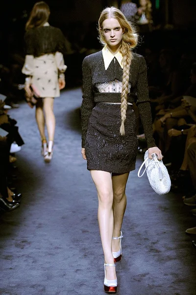 Look 26